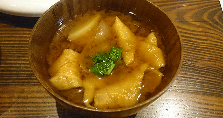 根津の谷レストランのお味噌汁